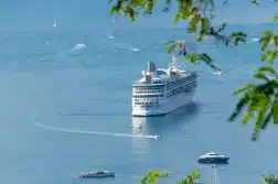 Un bateau de croisière