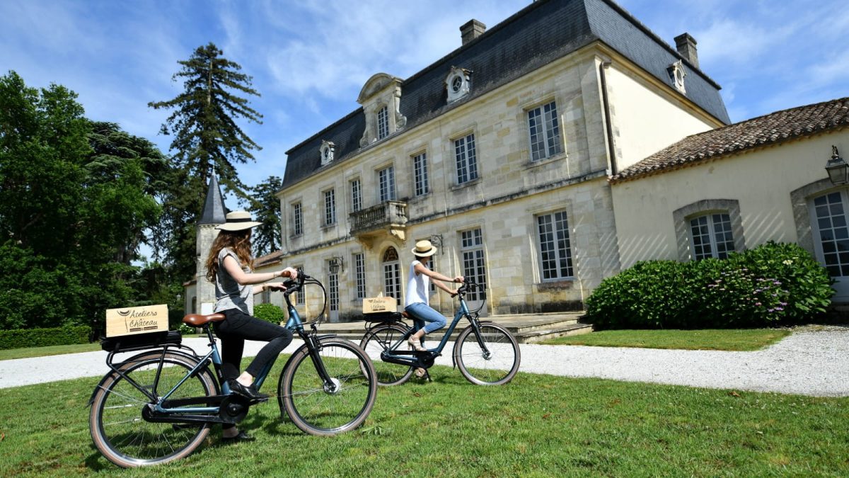 Entre vignes et châteaux une expérience unique à vélo en Gironde